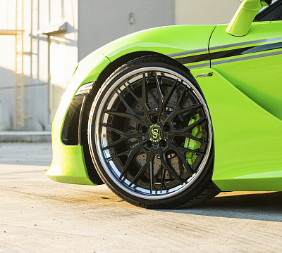 Фото дисков Strasse Wheels SV10M Deep Concave FS на McLaren 720S