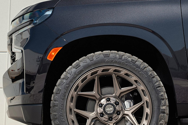 Фото дисков 4PLAY 4P55 Сатиновая бронза на Chevrolet Tahoe V