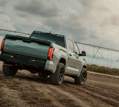 Фото дисков 4PLAY 4P83 на Toyota Tundra III