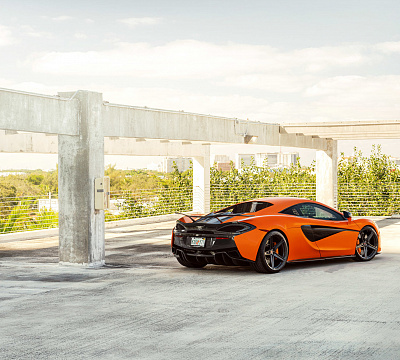 Фото дисков Vossen M-X5 на McLaren 570S