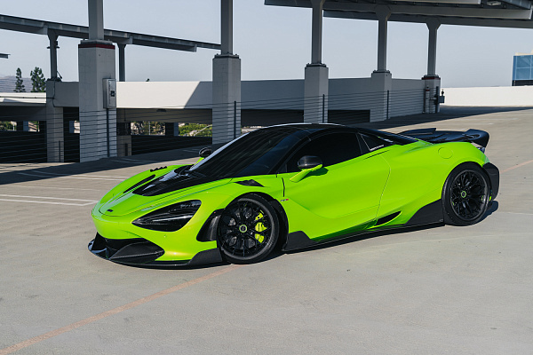 Фото дисков Brixton Forged PF10 Черный глянец на McLaren 720S