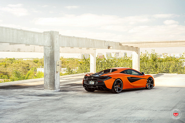 Фото дисков Vossen M-X5 Глянцевый темный лак на McLaren 570S