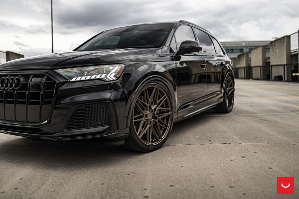 Фото дисков Vossen HF-7 Глянцевая бронза на Audi Q7 (4M)