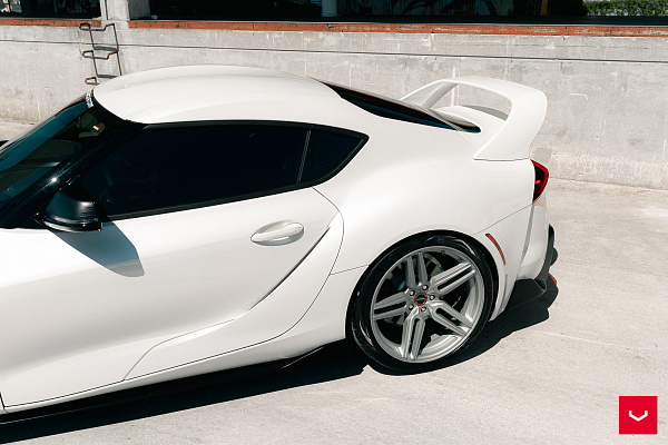 Фото дисков Vossen HF-1 Серебро на Toyota Supra A90