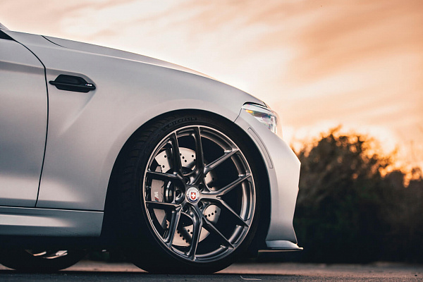 Фото дисков HRE P101SC Глянцевый темный лак на BMW 2/M2 (F22/F87)