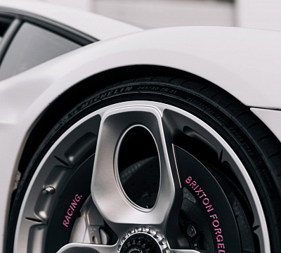 Фото дисков Brixton Forged NC01-R на Lamborghini Aventador