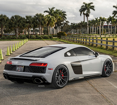 Фото дисков Strasse Wheels SV10 Deep Concave Duoblock на Audi R8 (4S)