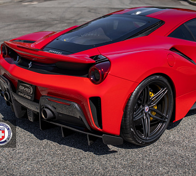 Фото дисков HRE P107SC на Ferrari 488