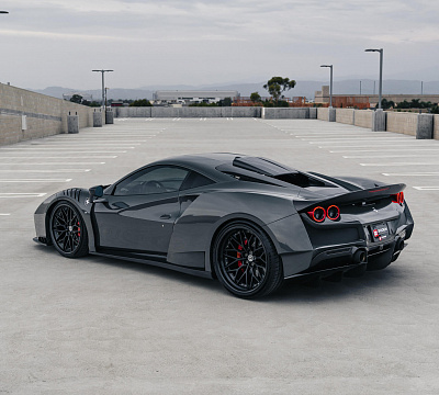 Фото дисков HRE S200 на Ferrari F8