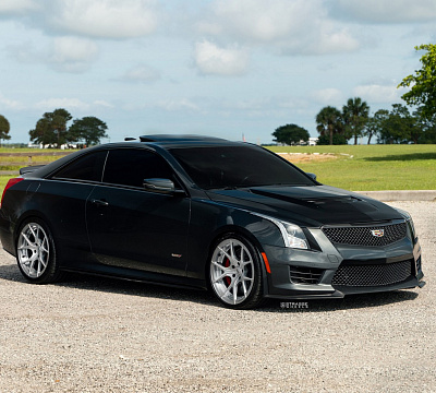 Фото дисков Strasse Wheels SM5R Deep Concave Duoblock на Cadillac ATS