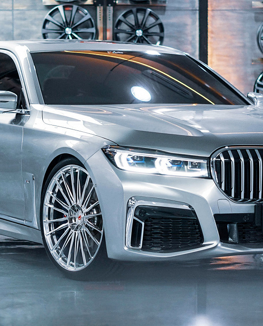 Фото дисков S17-04 Глянцевый лак на BMW 7 (G11/G12)