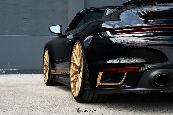 Фото дисков Anrky AN10 Сатиновое золото на Porsche 911 VIII