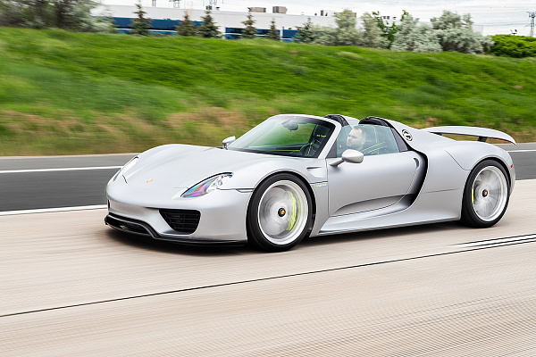 Фото дисков Brixton Forged R11-R Глянцевый лак на Porsche 918 Spyder