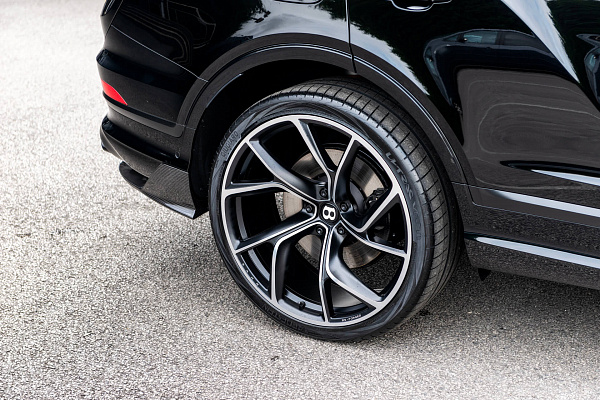 Фото дисков Kahn Type 54 Алмазная проточка на Bentley Bentayga