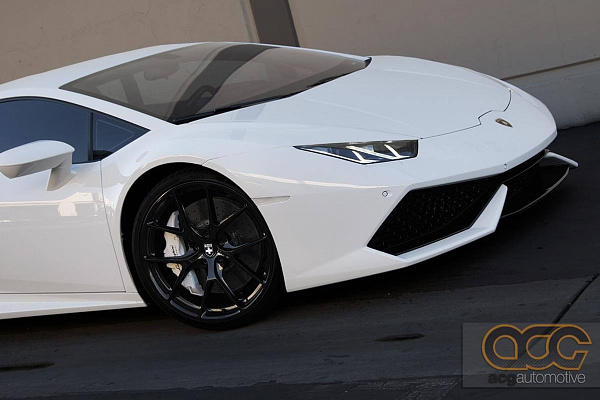 Фото дисков HRE P101 Черный глянец на Lamborghini Huracan
