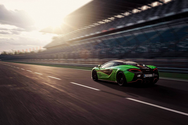 Фото дисков HRE R101 Lightweight Черный глянец на McLaren 570S