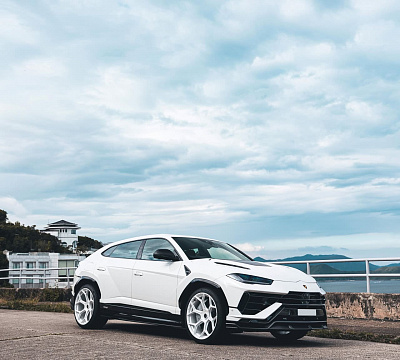 Фото дисков Brixton Forged MW03 на Lamborghini Urus