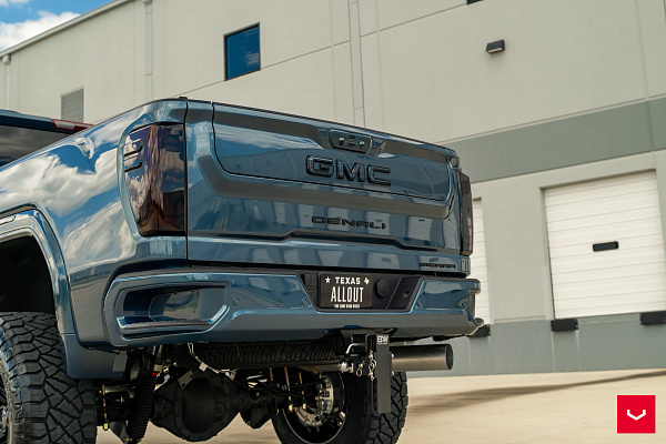 Фото дисков Vossen HFX-1 (8-Lug) Черный глянец на GMC Sierra IV