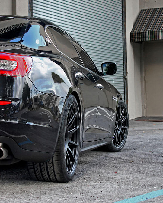 Фото дисков P43SC Черный сатин на Maserati Quattroporte VI