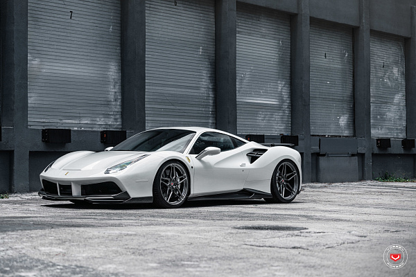 Фото дисков Vossen M-X1 Глянцевый темный лак на Ferrari 488