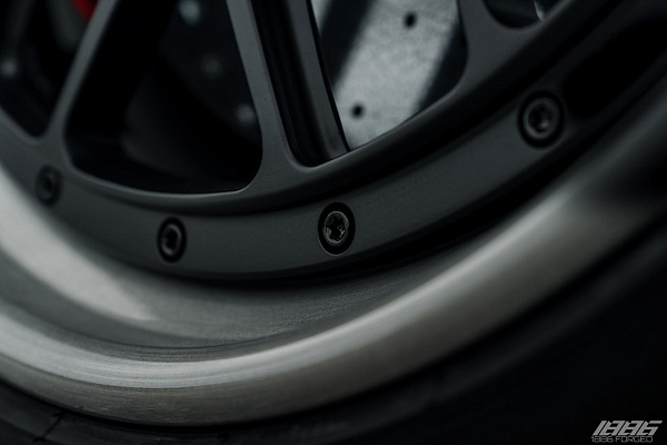 Фото дисков 1886 Wheels S007 Черный сатин на Porsche 911 VIII