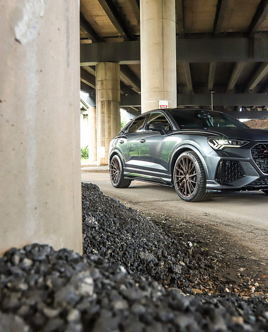 Фото дисков HF-4T Сатиновая бронза на Audi Q3 (F3)