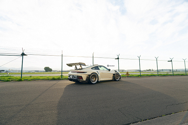 Фото дисков HRE 501 Глянцевая бронза на Porsche 911 VIII