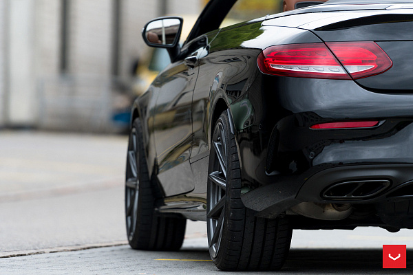 Фото дисков Vossen VFS-10 Глянцевый графит на Mercedes-Benz C-Class (W205)