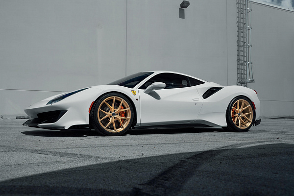 Ferrari 488 Pista