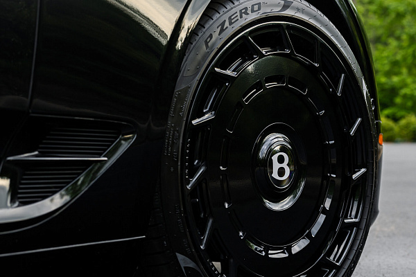 Фото дисков Vossen LC3-11T Черный глянец на Bentley Continental GT III