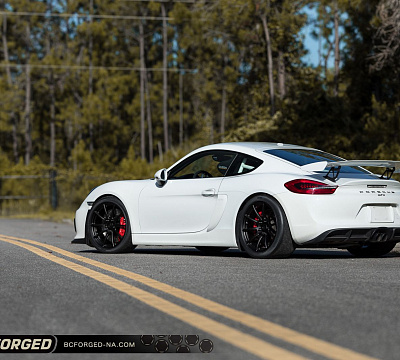 Фото дисков BC Forged RZ10 на Porsche Cayman II