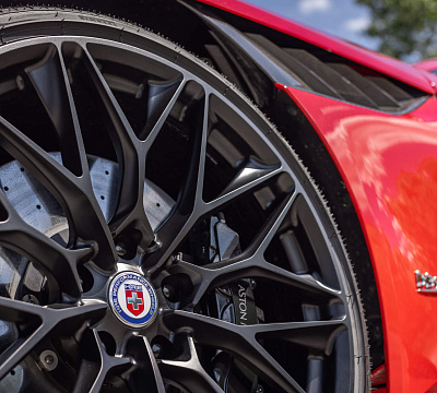 Фото дисков HRE P200 на Aston Martin DBS 3
