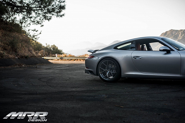 Фото дисков MRR FS06 Глянцевый графит на Porsche 911 VII
