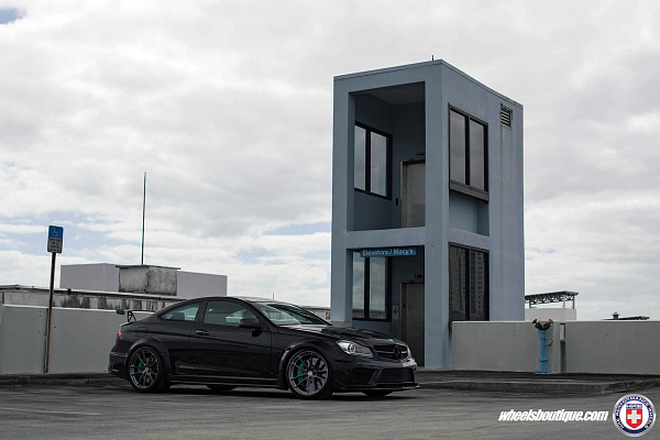 Фото дисков HRE P104 Глянцевый темный лак на Mercedes-Benz C-Class (W204)