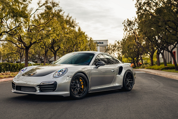 Фото дисков Strasse Wheels SV4 Deep Concave FS Другой цвет на Porsche 911 VII
