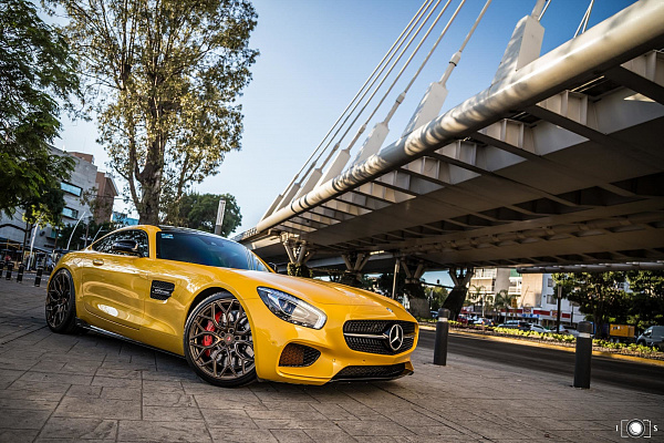 Фото дисков Vossen S17-01 Сатиновая бронза на Mercedes-Benz AMG GT I