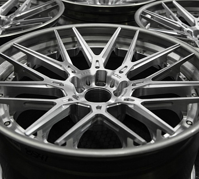 ADV.1 ADV8 Track Spec CS