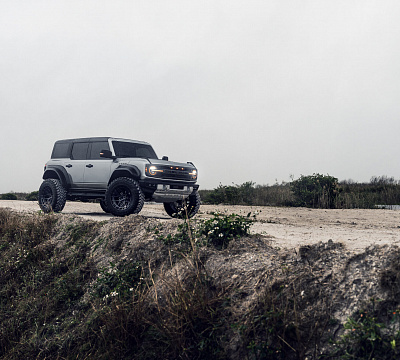 Фото дисков Vossen HFX-1 (6-Lug) на Ford Bronco