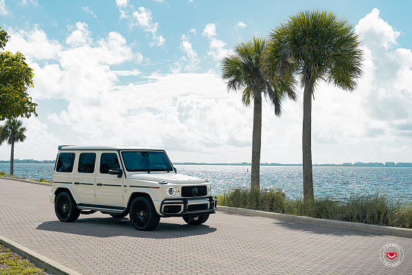 Фото дисков Vossen S17-16 Черный глянец на Mercedes-Benz G-Class III