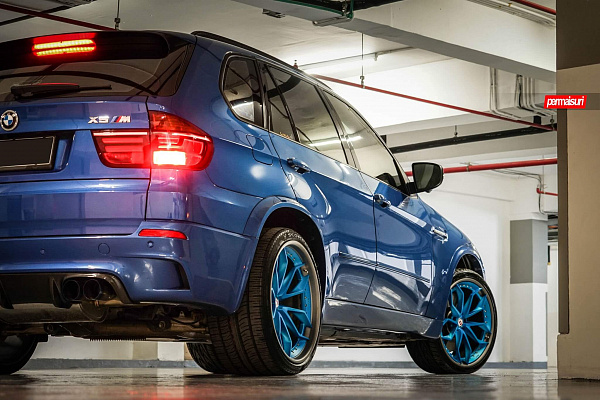 Фото дисков HRE S201 Синий сатин на BMW X5/X5 M (E70)