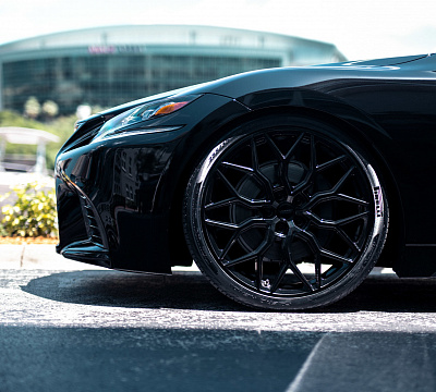 Фото дисков Vossen HF-2 на  Lexus LS V