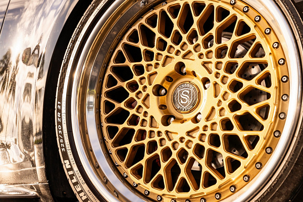 Фото дисков Strasse Wheels SC20 Track Сатиновое золото на Porsche 911 VIII