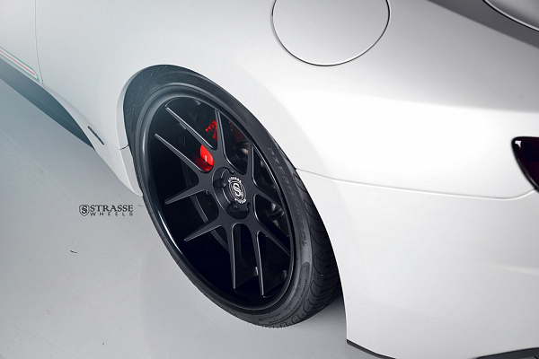 Фото дисков Strasse Wheels SM5 Deep Concave Черный сатин на Maserati GranTurismo I
