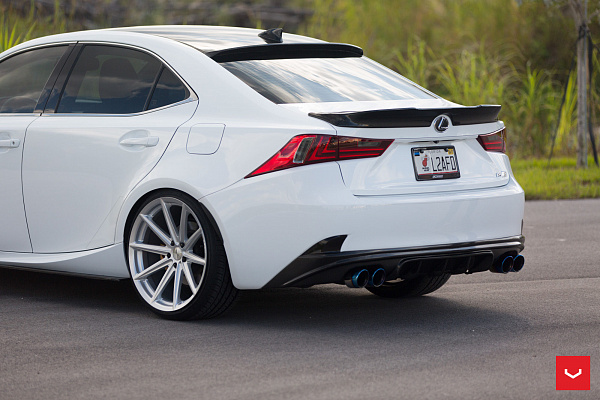 Фото дисков Vossen VFS-10 Серебро на Lexus IS II