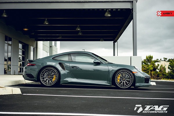 Фото дисков Anrky AN30 Сатиновый графит на Porsche 911 VII