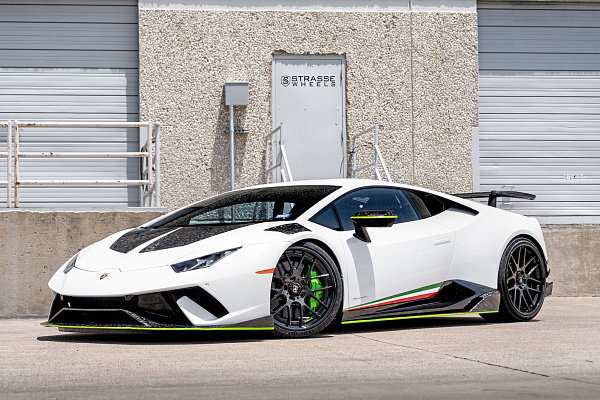 Фото дисков Strasse Wheels SM7 Deep Concave FS Другой цвет на Lamborghini Huracan