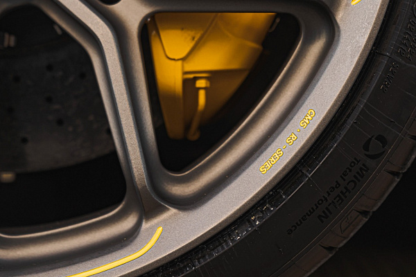 Фото дисков Brixton Forged CM5-RS Сатиновый графит на Ferrari SF90