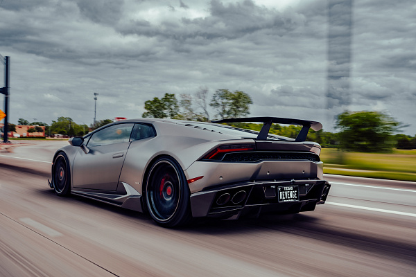 Фото дисков Strasse Wheels SV10M Deep Concave FS Другой цвет на Lamborghini Huracan