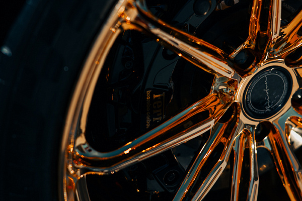 Фото дисков Brixton Forged R11-RS Глянцевое золото на Ferrari F8