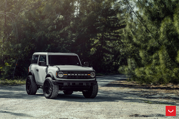 Фото дисков Vossen HF6-5 Черный сатин на Ford Bronco